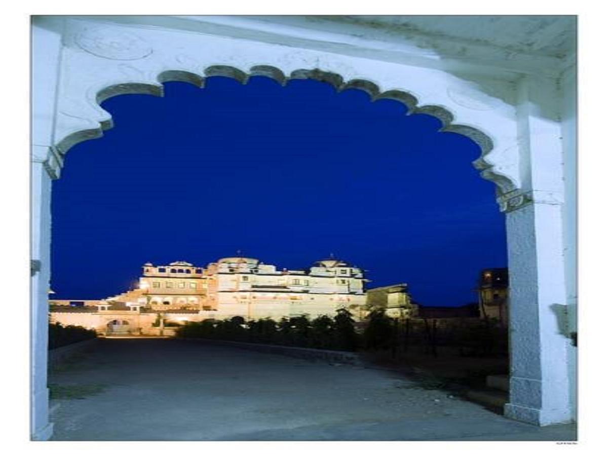 Fort Begu Hotel Begun Buitenkant foto